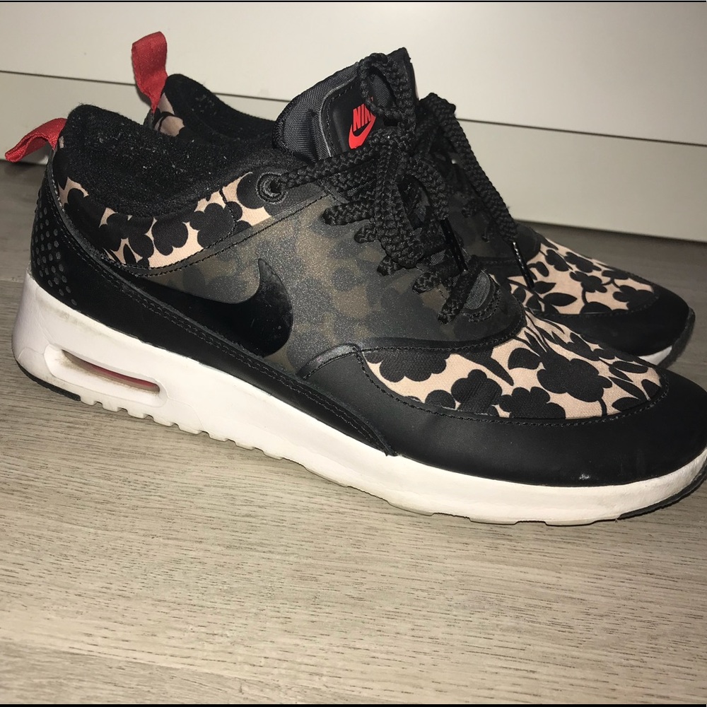 Floral NIKE Air Max Thea